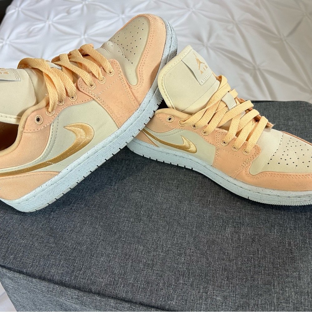Nike Air Jordan Low in Peach and Cream